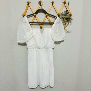 NWT! Do + Be White Pleated Off The Shoulder Mini Dress Size S